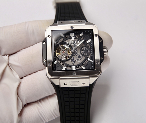 ウブロコピー時計背面デザイン